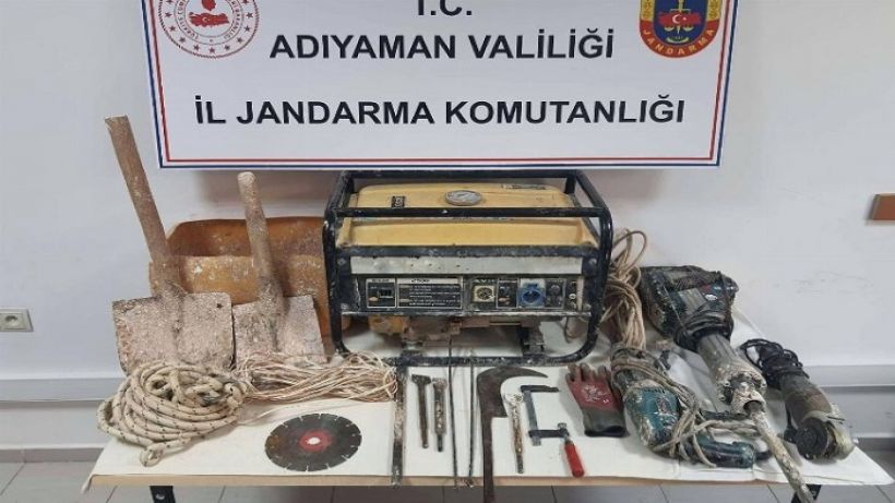 Adıyamanda kaçak kazıya suçüstü