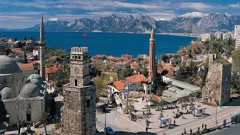 Antalya’yı Ziyaret Eden Turist Sayısı 2021 Yılına Göre %162 Arttı