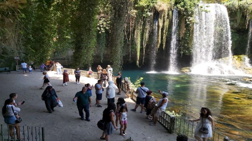 Düden Şelalesi, 2025 yılı boyunca 900 bin ziyaretçi ağırladı