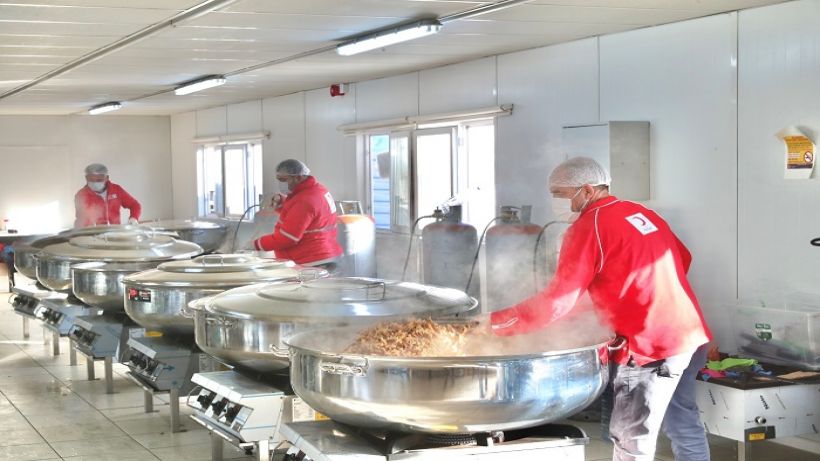 Gönüllü Şefler milyonlarca kap yemek yaptı
