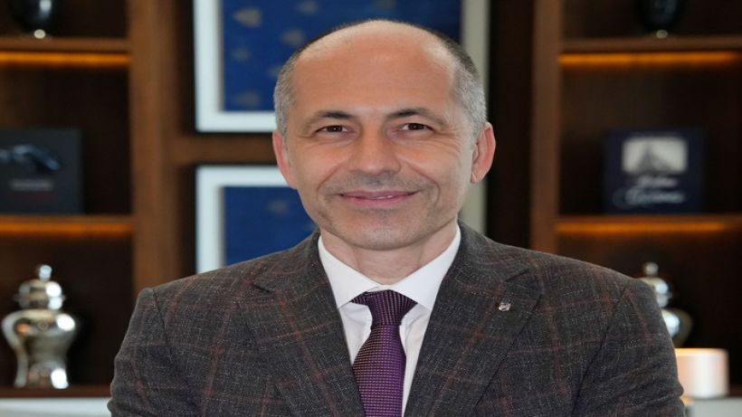 Hilton İstanbul Bomonti Hotel & Conference Center’ın yeni Otel Müdürü, Özgür Mete Altay oldu Hilton İstanbul Bomonti Hotel & Conference Center’ın yeni Otel Müdürü, Özgür Mete Altay oldu