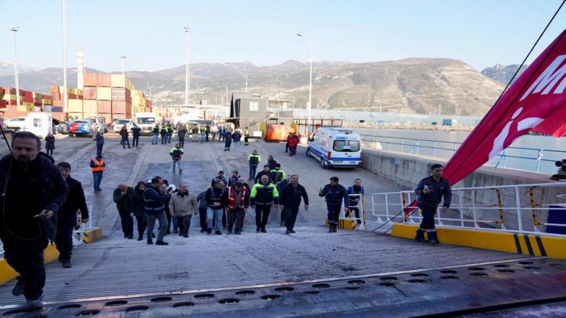 İBB’nin iki gemisi Hatay’da göreve başladı