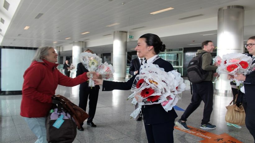 İzmir Adnan Menderes, Luxair’in ilk uçuşunu karşıladı