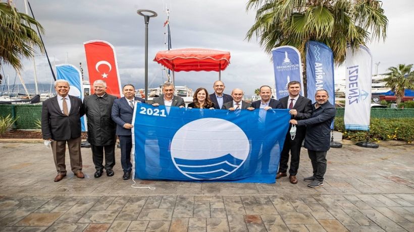 İzmirde 4 halk plajına mavi bayrak