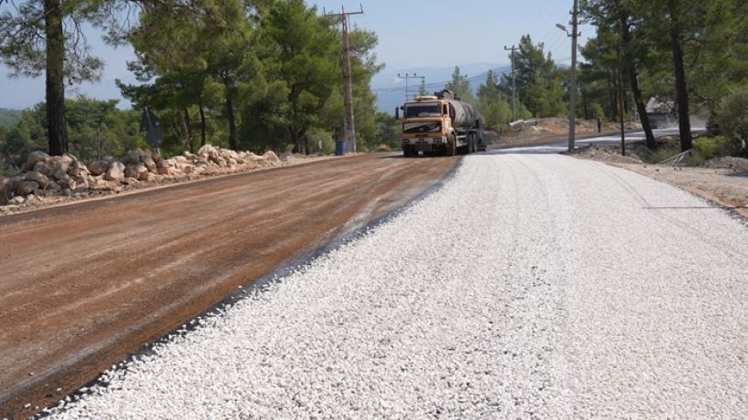 Kaş’ta 40 yıllık yol çilesi sona eriyor