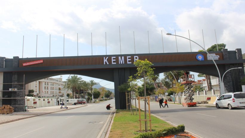 Kemer giriş takını yeniledi