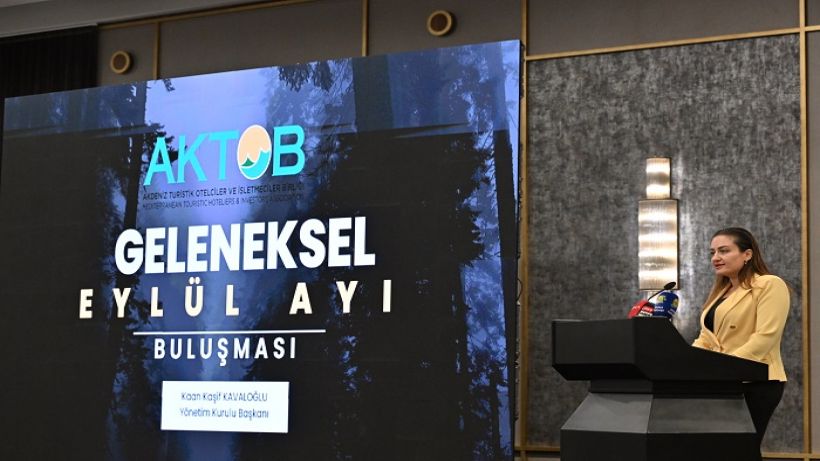 Özdemir, Siyasi krizler turizmi olumsuz etkiliyor