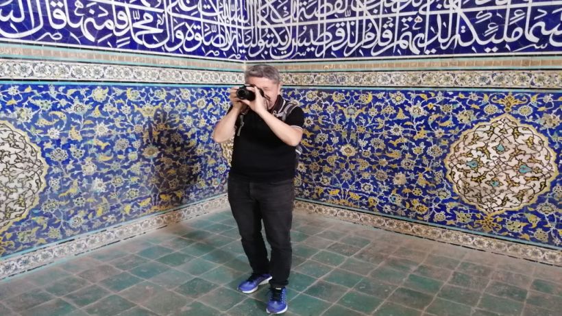 Tarihçi Rıdvan Şükür, İsfahan’da Şeyh Lütfullah camisini fotoğrafladı