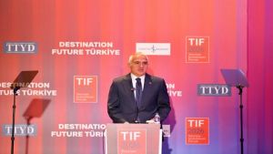 Bakan Ersoy, “Türk turizmi birinci lige yükseldi”