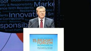 Başbakan Üstel'den Türkiye’deki Turizmcilere önemli Çağrı