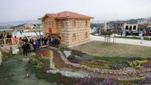 Düğmeli Evi görmek için, Hatay’a gelinir