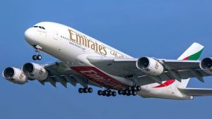 Emirates’in amiral gemisi A380, semalarına geri dönüyor