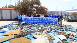 Göcek’te deniz dibi temizliği