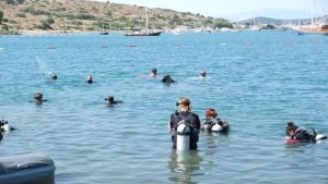 Gümbet’te Deniz Dibi Temizliği