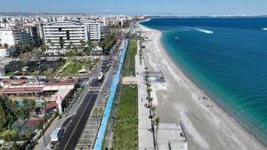 Konyaaltı Liman Halk Plajı açıldı