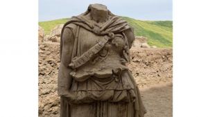 Laodikeia Antik Kenti'nde Athena heykeli ele geçirildi