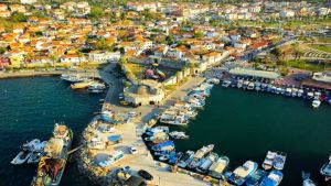 Lester, Seferihisar'ı "Türkiye'nin gizli kalmış cevheri"
