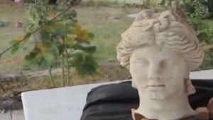 Loadikya Antik Kenti'nde Hygieia'nın heykel başı bulundu