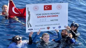 Şahika Ercümen Dünya Rekorunu Kirdi!