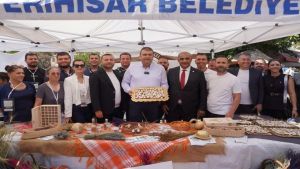 Seferihisar’da Ata Ekmeği ve Armola Şenliği Coşkusu