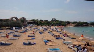 Seferihisar'da sahiller, yaz sezonuna hazırlanıyor