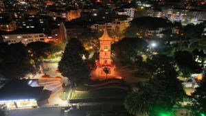 Tarihi İzmit Saat Kulesi restorasyonla birlikte yeniden ışıklandırıldı