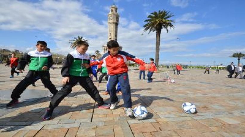 Uluslararası 12 yaş altı İzmir Kupası başlıyor