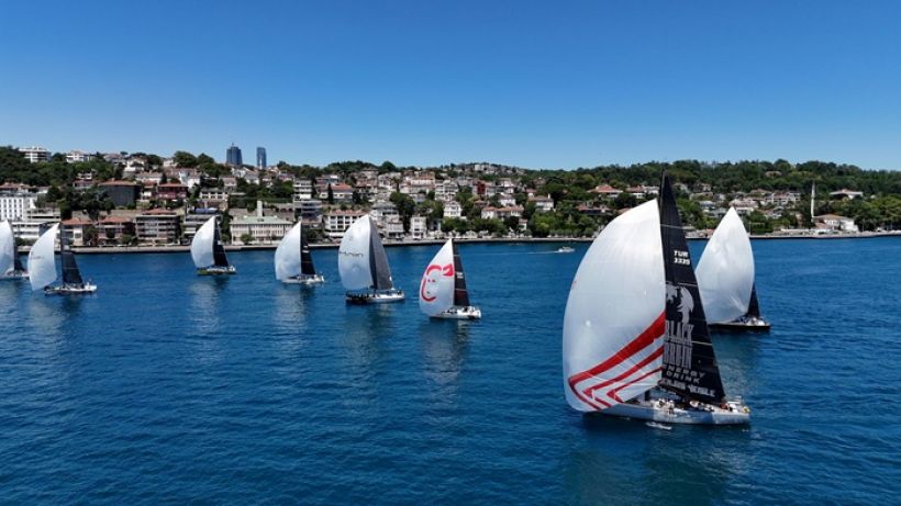 55 Yıllık Efsane Boğaz'dan Ege'ye Yelken Açtı 55 Yıllık Efsane Boğaz'dan Ege'ye Yelken Açtı