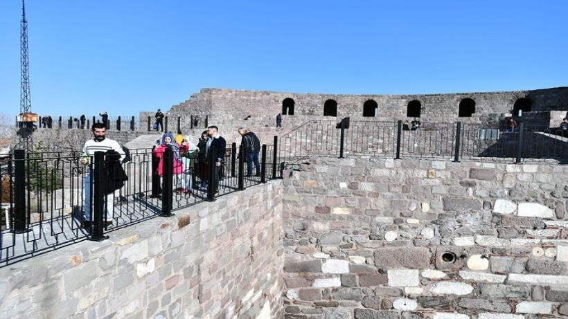 Ankara Kalesi’ne estetik dokunuşu