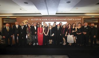 Kırk Kat Baklava Tarihi’ne Altın Kaşık Ödülü!