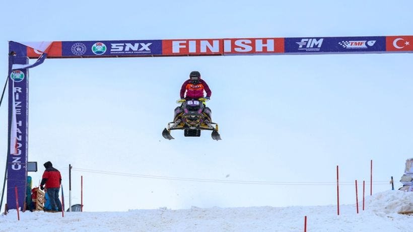 Rize Handüzü’nde Nefes Kesen Mücadele Rize Handüzü’nde Nefes Kesen Mücadele