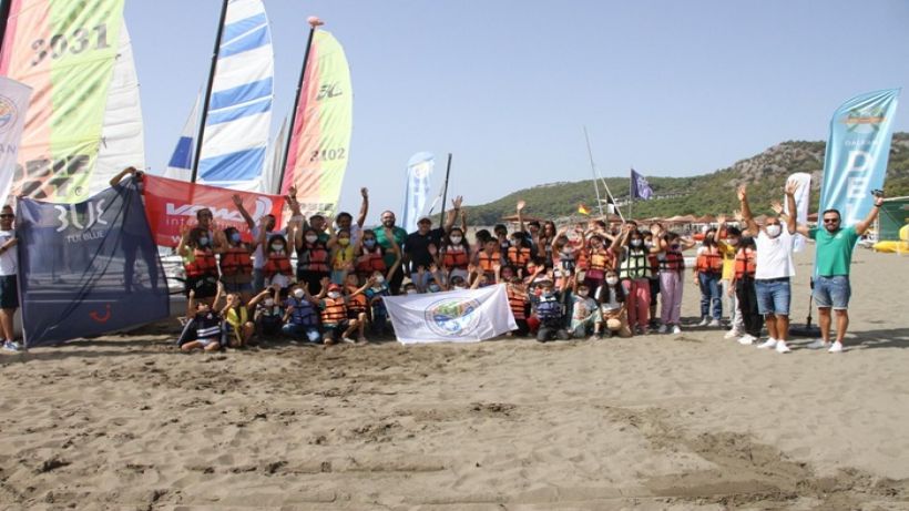 Suat Çelik ve Türkiye'nin mavi ufukları Suat Çelik ve Türkiye'nin mavi ufukları