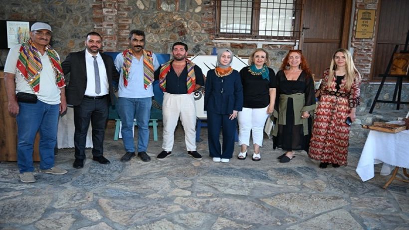 Tahtakuşlar’da 35. Yıl Sanat Buluşması: Uluslararası Karma Sergi Açıldı Tahtakuşlar’da 35. Yıl Sanat Buluşması: Uluslararası Karma Sergi Açıldı